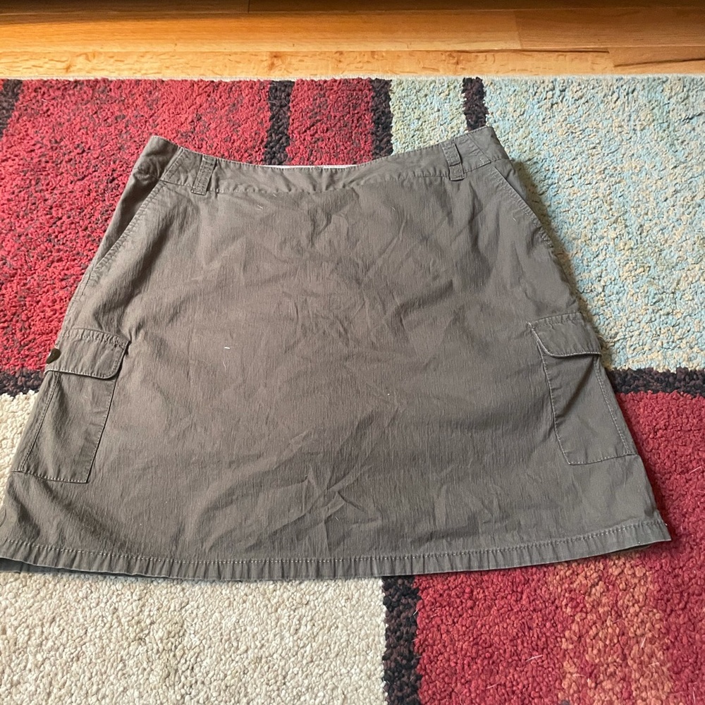 Dockers army green skirt cargo skirt size 4